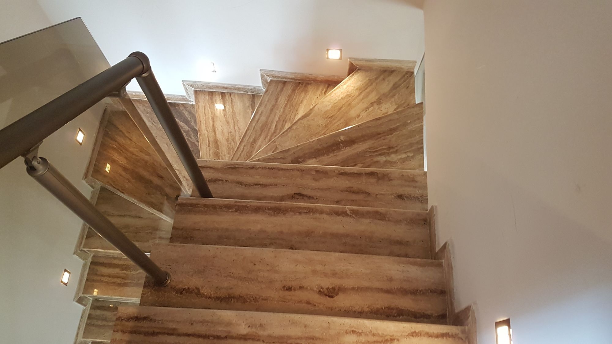 Cristal Villalar Kemer Bagian luar foto