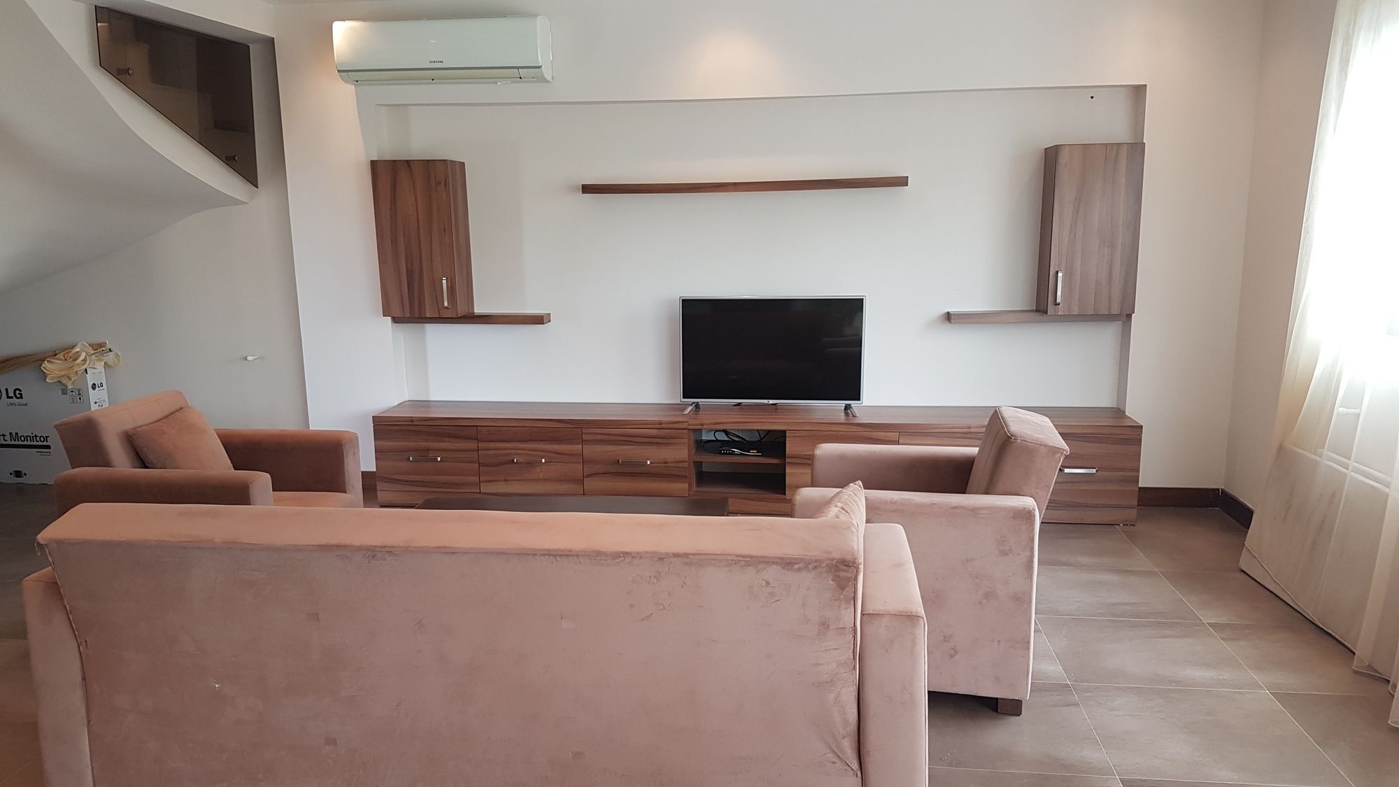 Cristal Villalar Kemer Bagian luar foto