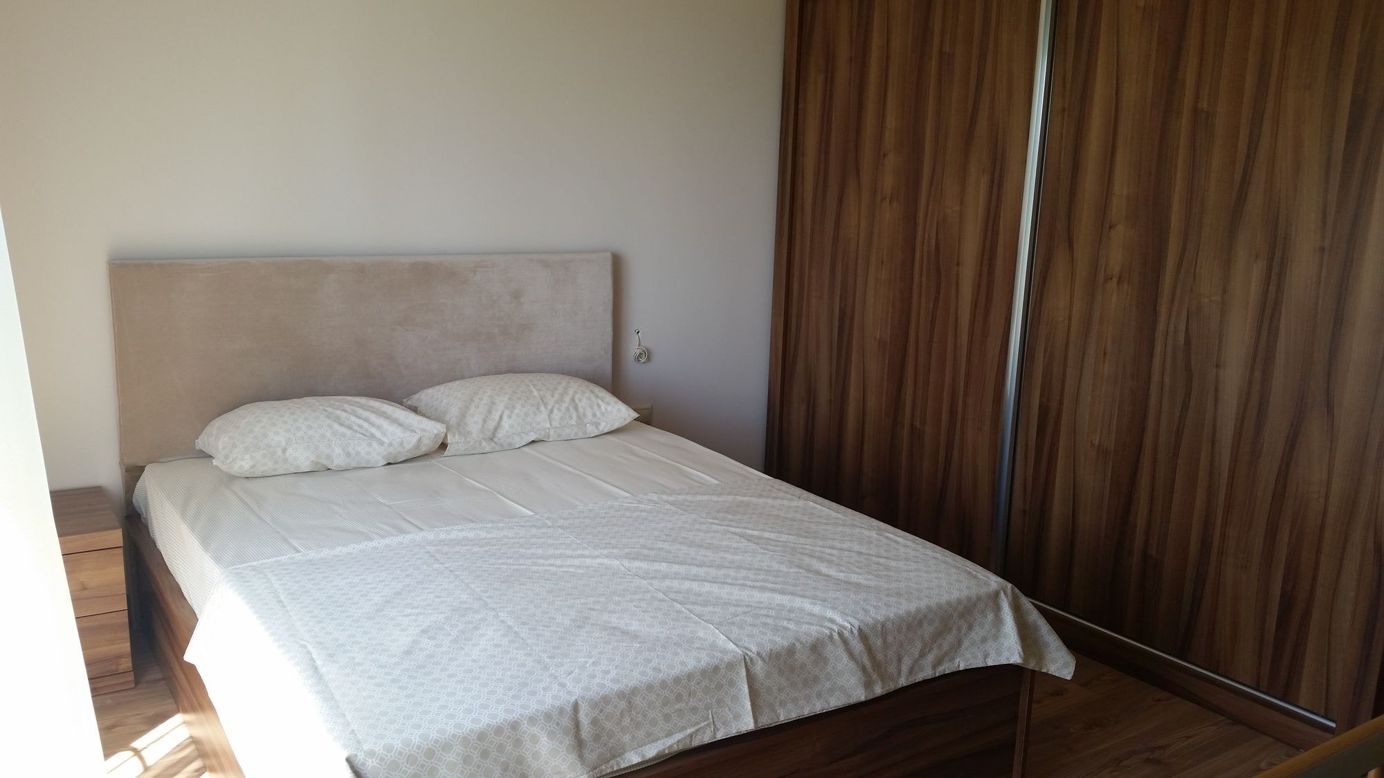 Cristal Villalar Kemer Bagian luar foto